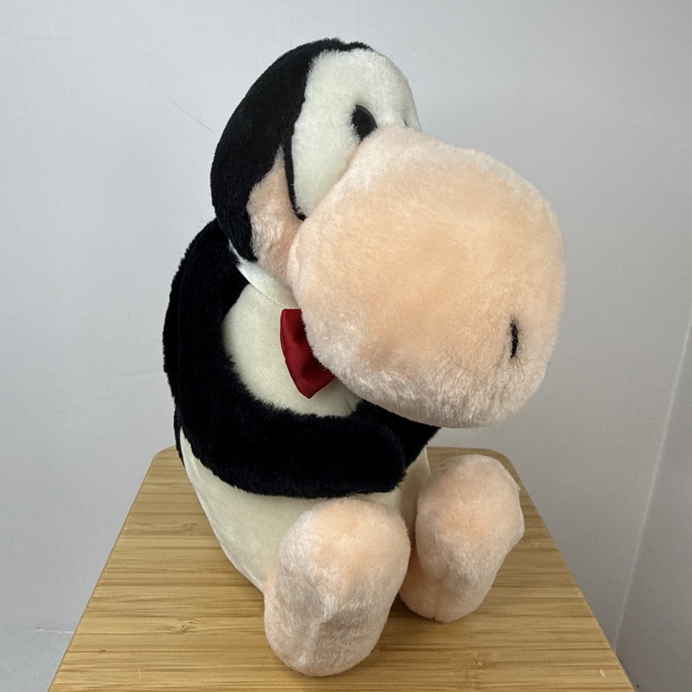 Vintage Bloom County Opus Sitting Penguin 9" Plush Stuffed Animal Dakin 1982